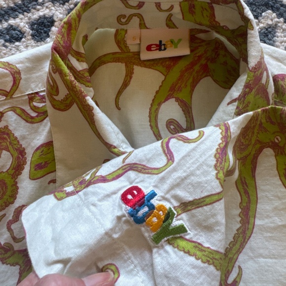EBAY store Embroidered Logo Octopus Short Sleeve Button Down Shirt - Picture 2 of 8